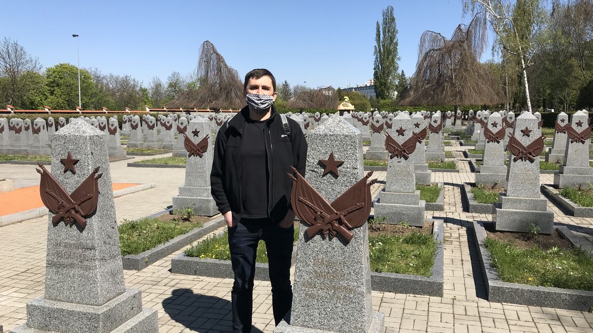 Každý desátý rudoarmějec pohřbený na Olšanech zemřel na otravu alkoholem